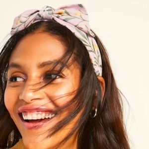 SOLD Bow tie floral headband NWOT